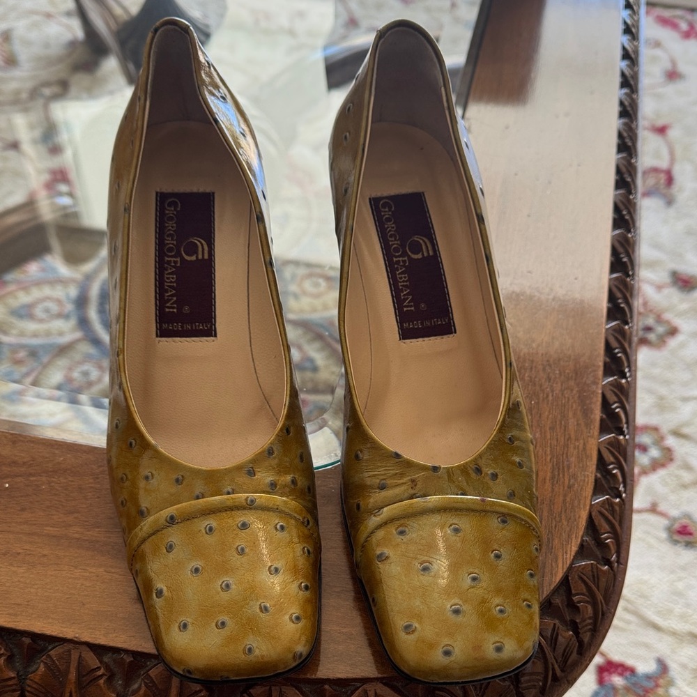 Women's Green Leather Pumps